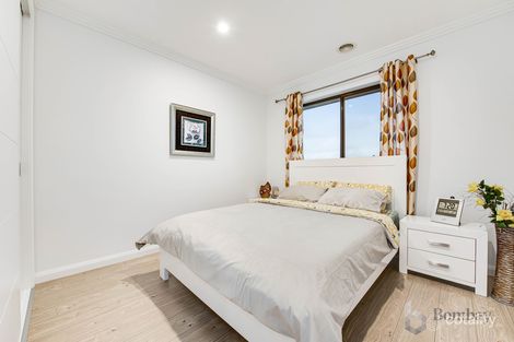 Property photo of 240 Newbury Boulevard Craigieburn VIC 3064