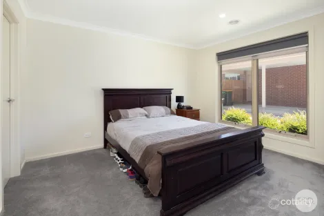Property photo of 3/705 Skipton Street Redan VIC 3350