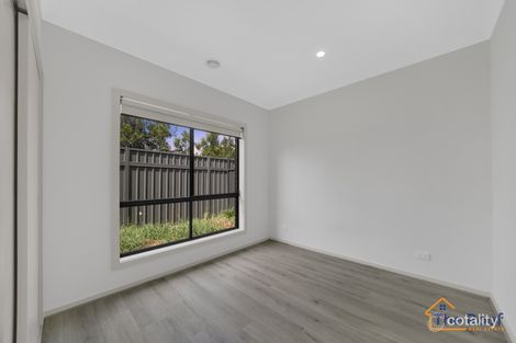 Property photo of 9 Heaton Street Tarneit VIC 3029