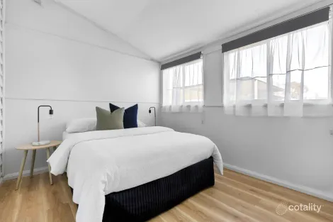 Property photo of 13 Kent Road Pascoe Vale VIC 3044