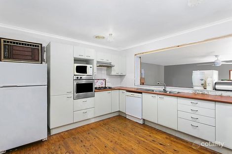 Property photo of 19 Aminya Crescent Bradbury NSW 2560