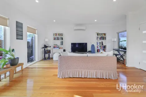 Property photo of 4/2A Truman Street South Kingsville VIC 3015