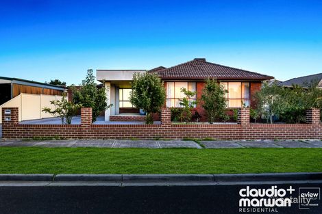 Property photo of 6 Ashleigh Crescent Meadow Heights VIC 3048