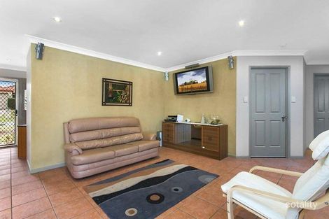 Property photo of 11 Murdock Place Wakerley QLD 4154