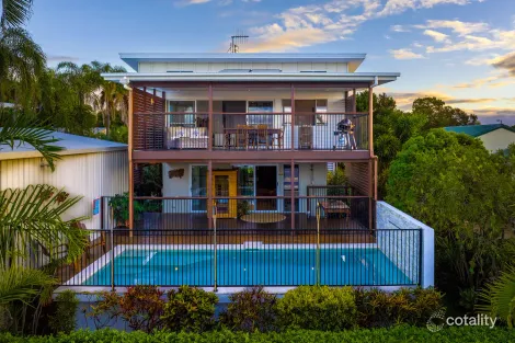 Property photo of 17 Bombala Crescent Rainbow Beach QLD 4581