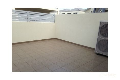 Property photo of 2/30 Heirisson Way North Coogee WA 6163