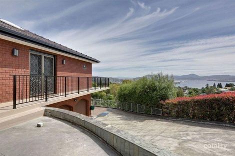 1 Sunvale Ave, Sandy Bay, TAS 7005