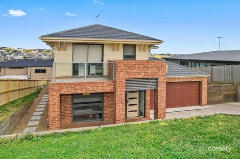 Property photo of 19 Stoneleigh Crescent Highton VIC 3216