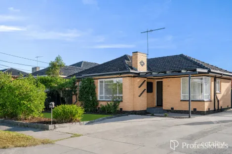 56 Railway Pde, Deer Park, VIC 3023