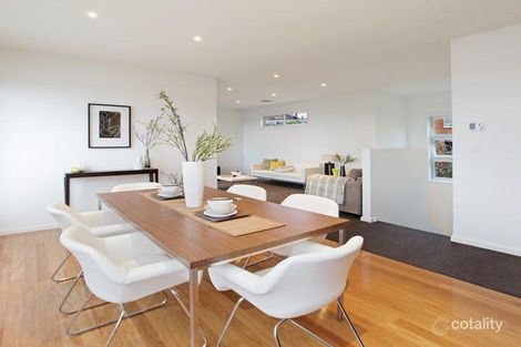 Property photo of 3/11 Jinjella Road Highton VIC 3216