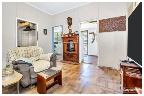 Property photo of 375 East Street Depot Hill QLD 4700