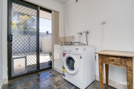 Property photo of 35 Rusthall Way Huntingdale WA 6110