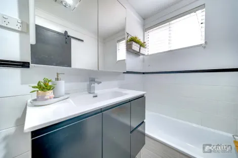 Property photo of 24 Archer Road Spring Creek QLD 4343