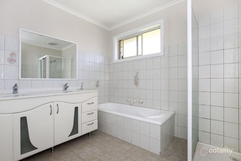 Property photo of 6 Woolnough Drive Mill Park VIC 3082