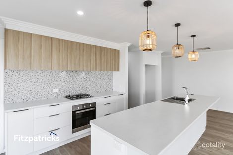 Property photo of 16 Hollows Crescent Lloyd NSW 2650