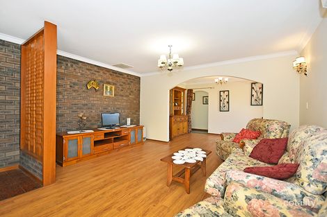 Property photo of 6/24 Broomhall Way Noranda WA 6062