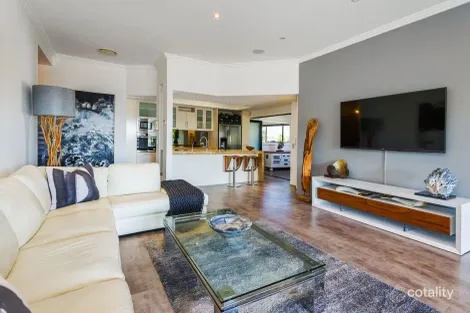 Property photo of 10/36-38 Oatland Esplanade Runaway Bay QLD 4216