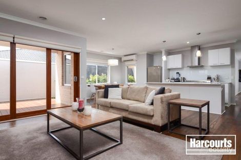 Property photo of 17 Wodalla Circuit Sandhurst VIC 3977