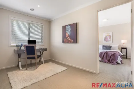 Property photo of 43 Raglan Circuit Point Cook VIC 3030