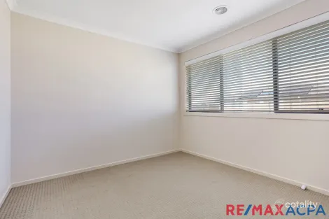 Property photo of 43 Raglan Circuit Point Cook VIC 3030