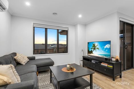Property photo of 15 Alcott Way Officer VIC 3809
