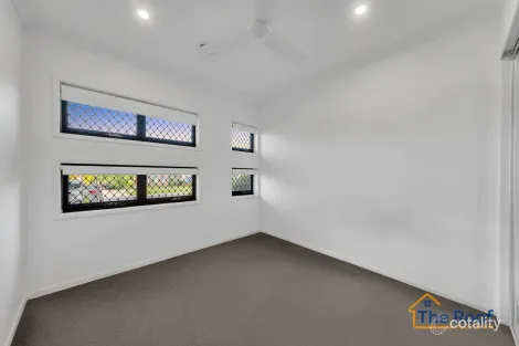 Property photo of 18 Corella Road Armstrong Creek VIC 3217