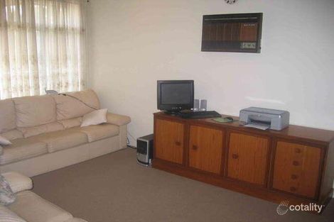 Property photo of 32 Pozieres Avenue Milperra NSW 2214