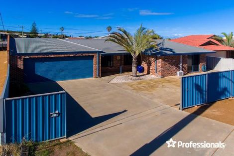 81 Mcaleer Dr, Mahomets Flats, WA 6530