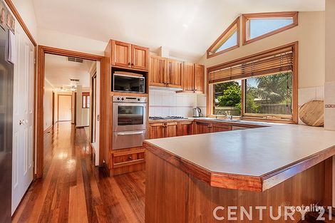 Property photo of 8 Rowcroft Avenue Lynbrook VIC 3975