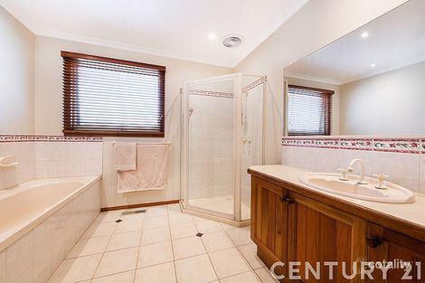 Property photo of 8 Rowcroft Avenue Lynbrook VIC 3975