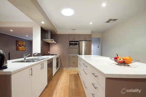 Property photo of 21 Nurten Parade Aspendale Gardens VIC 3195