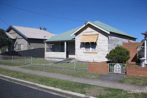 37 Clyde St, Stockton, NSW 2295