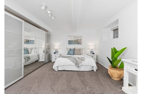 Property photo of 4 Binya Avenue Wyoming NSW 2250