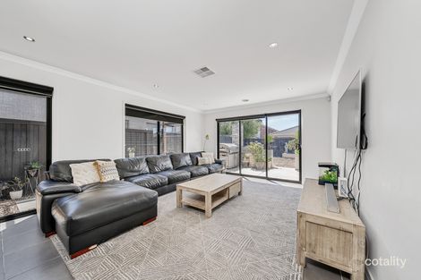 Property photo of 24 Goulburn Street Cranbourne East VIC 3977