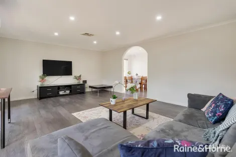 Property photo of 22 Lawson Street Sunbury VIC 3429