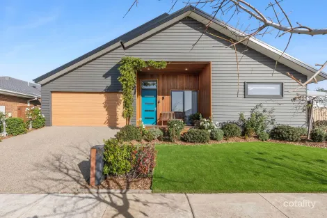 Property photo of 33 Whiteley Street Mount Duneed VIC 3217