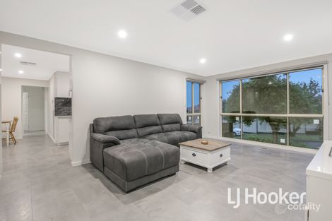 Property photo of 130 Gleneagles Drive Endeavour Hills VIC 3802