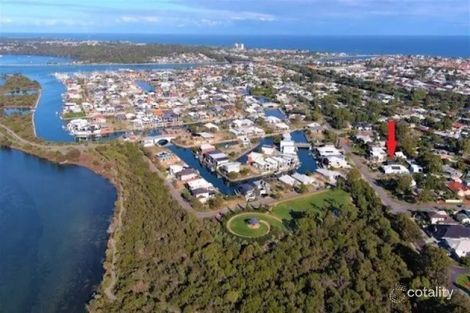 Property photo of 62 Queen Parade Wannanup WA 6210