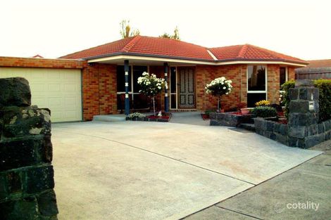 4 Rodney Ct, Skye, VIC 3977