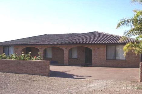 14 Whitegum Ave, Castletown, WA 6450