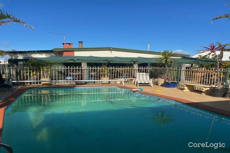 Property photo of 62 Queen Parade Wannanup WA 6210