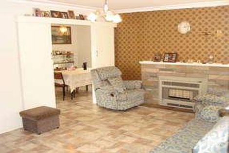 Property photo of 121 Hughes Parade Reservoir VIC 3073