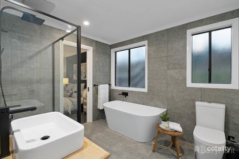 Property photo of 1 Natanya Drive Pakenham VIC 3810