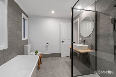 Property photo of 1 Natanya Drive Pakenham VIC 3810