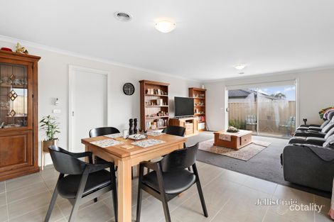 Property photo of 17 Whidburn Place Sebastopol VIC 3356