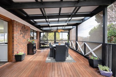 Property photo of 4 Nabila Close Endeavour Hills VIC 3802