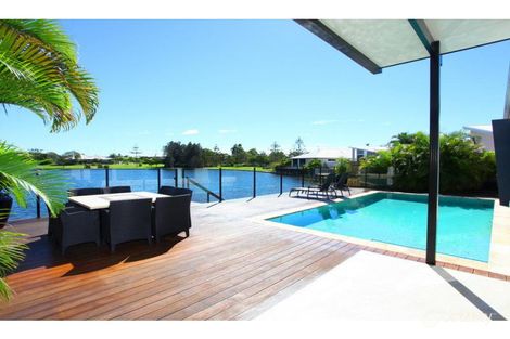 Property photo of 177 Lae Drive Coombabah QLD 4216