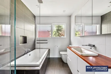 Property photo of 2/900 Hampton Street Brighton VIC 3186