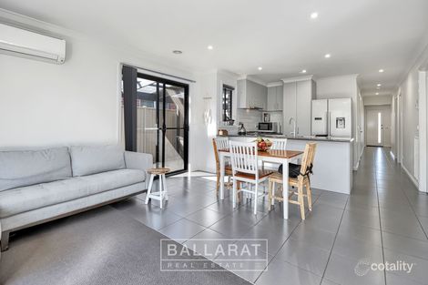 Property photo of 16 Cartledge Avenue Mount Clear VIC 3350