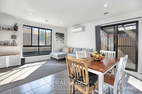 Property photo of 16 Cartledge Avenue Mount Clear VIC 3350